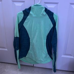obermeyer athletic ski sweatshirt